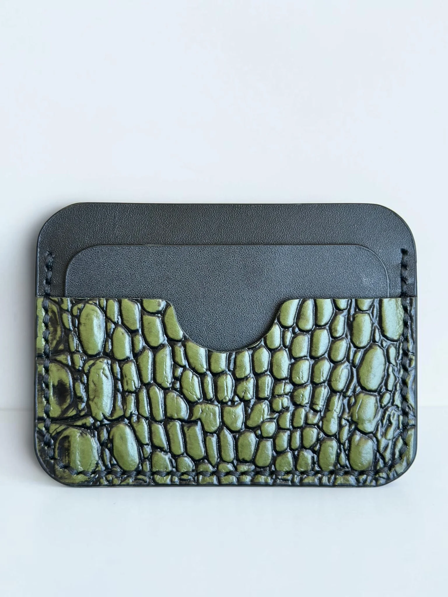 Slim Crocodile Leather Cardholder (Image 6)