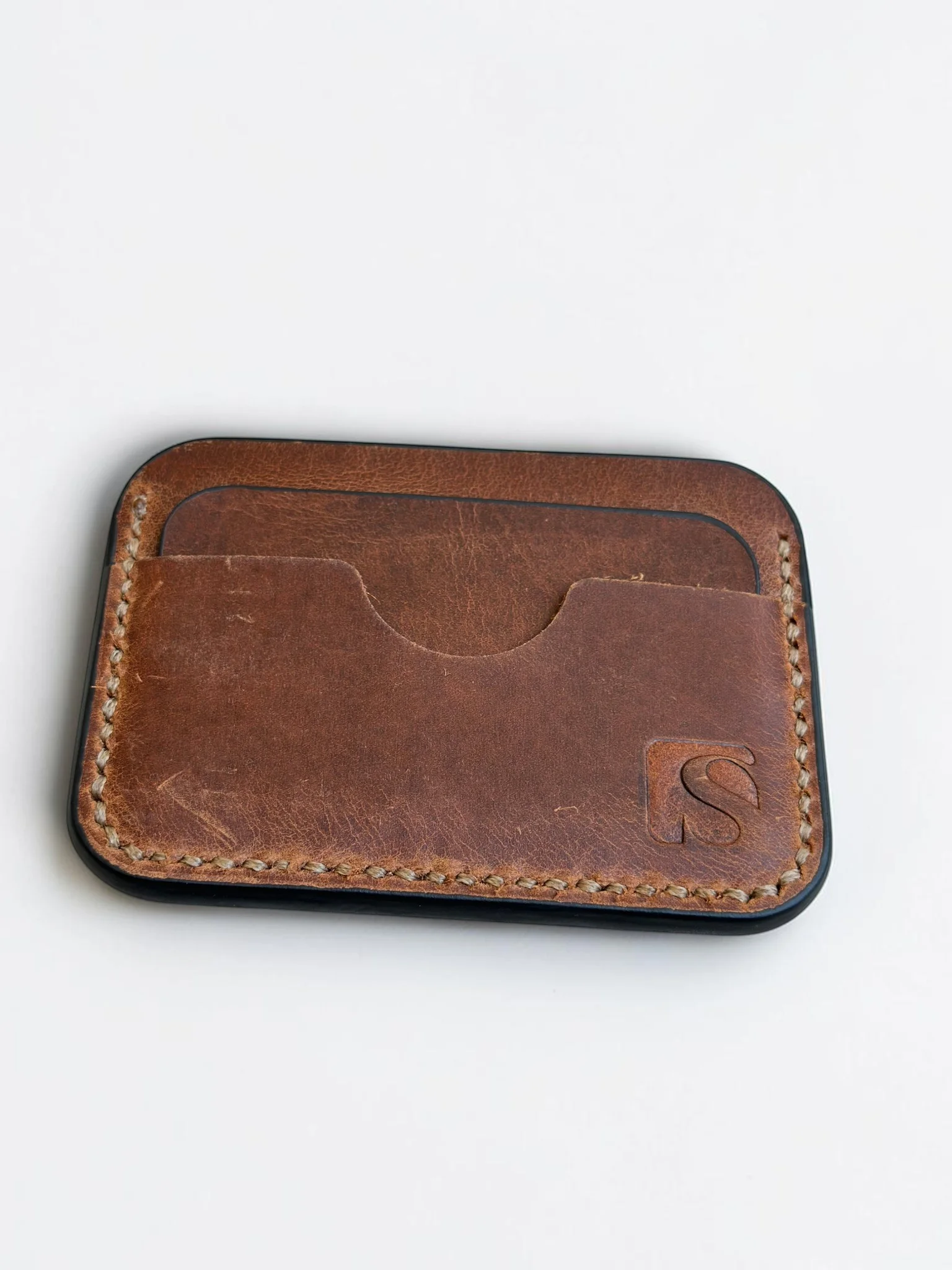 Slim Leather Cardholder (Image 5)
