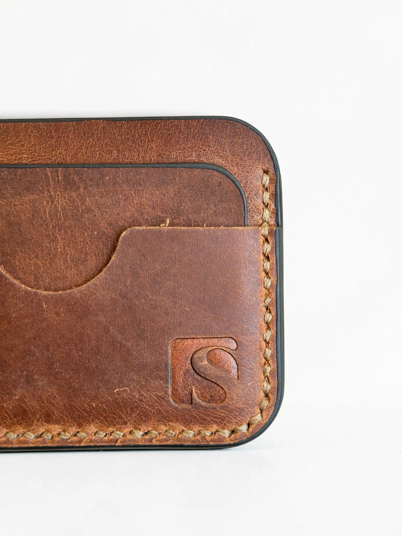Slim Leather Cardholder (Image 4)