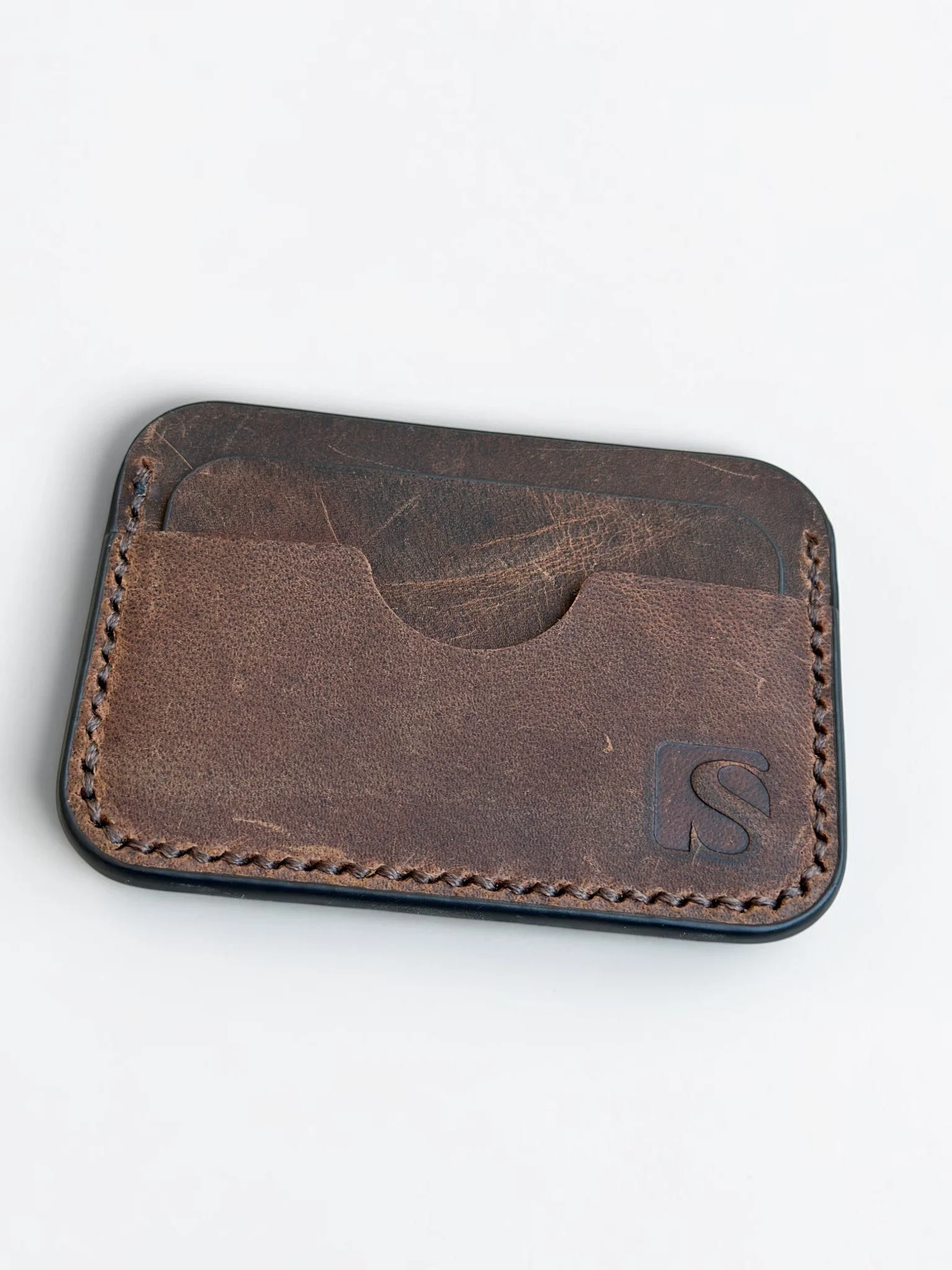 Slim Leather Cardholder (Image 5)