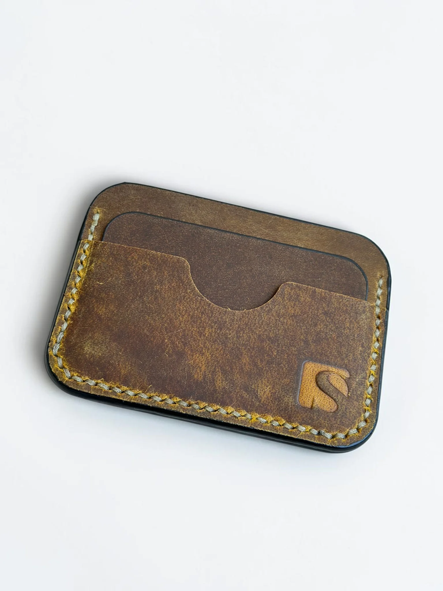 Slim Leather Cardholder (Image 5)