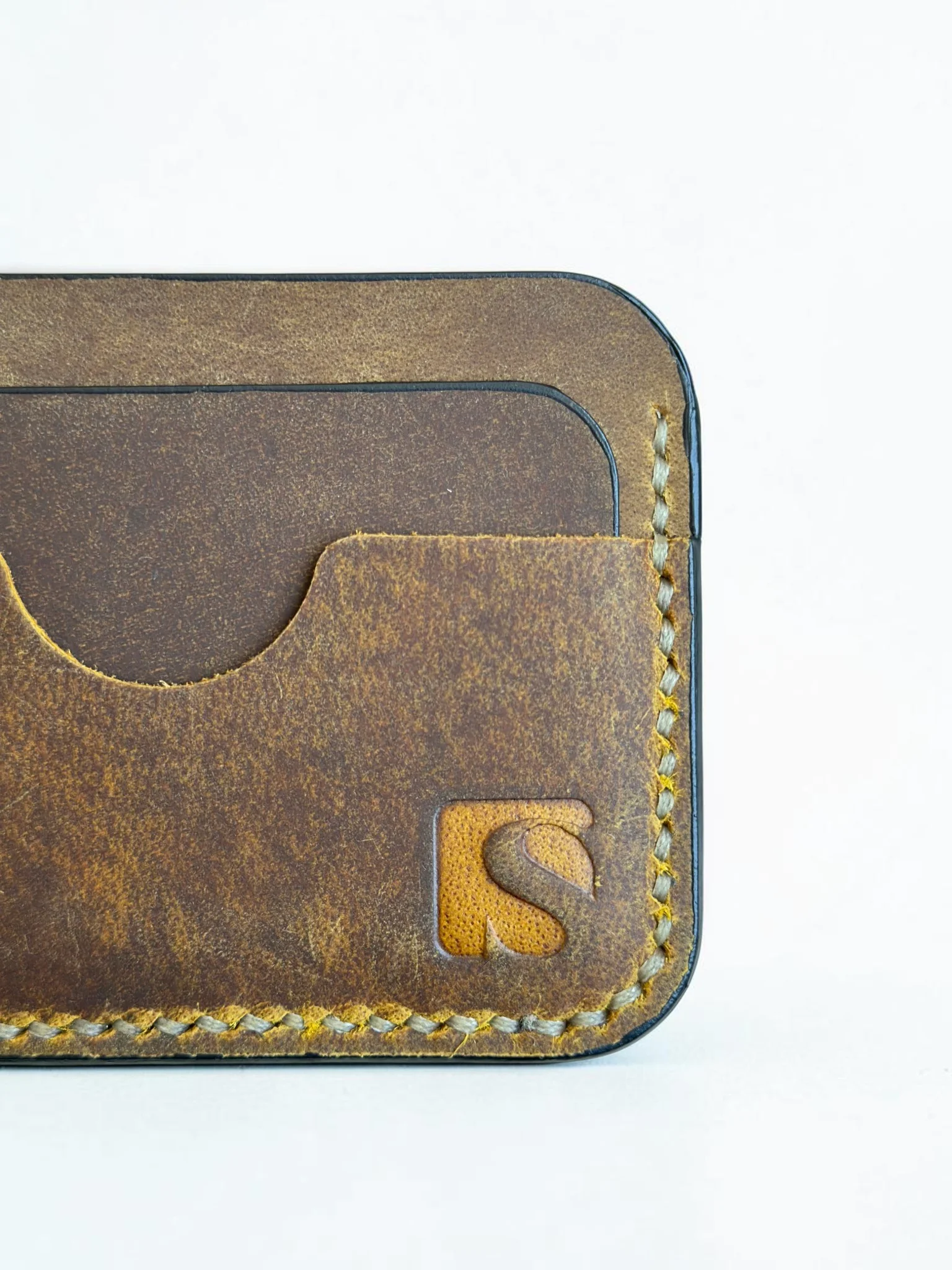 Slim Leather Cardholder (Image 4)
