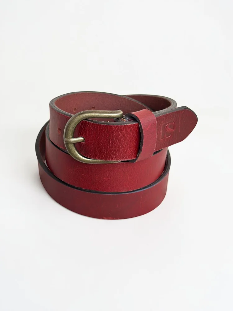 Women's Leather Belt with Antique Brass Buckle (Image 6)