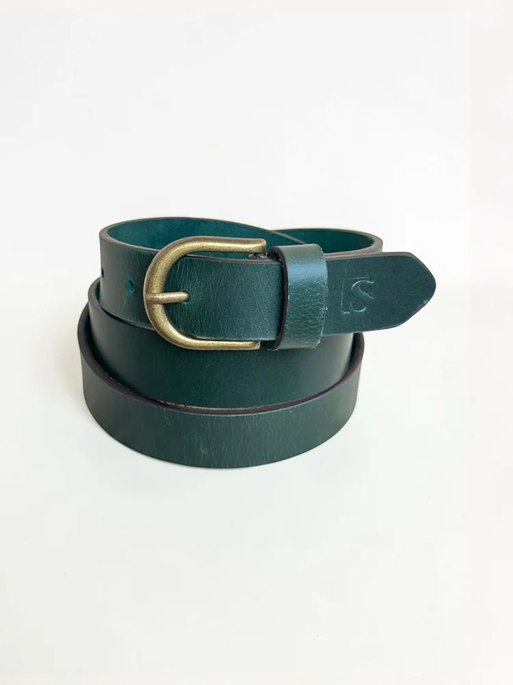 Women's Leather Belt with Antique Brass Buckle (Image 6)