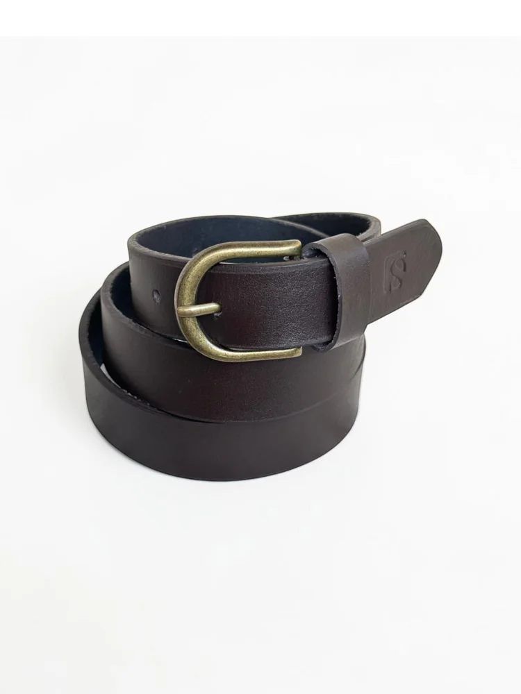 Women's Leather Belt with Antique Brass Buckle (Image 6)