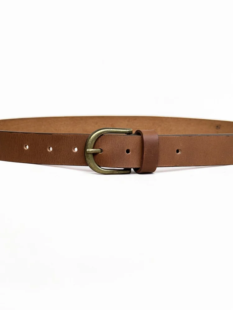 Women's Leather Belt with Antique Brass Buckle (Image 3)
