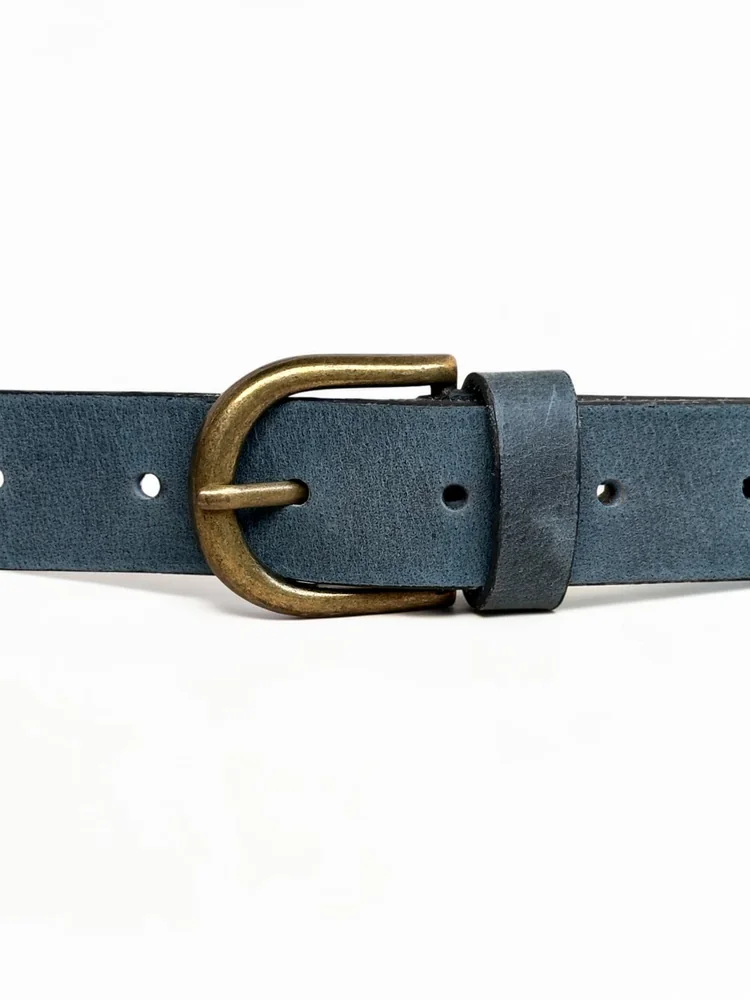 Women's Leather Belt with Antique Brass Buckle (Image 4)