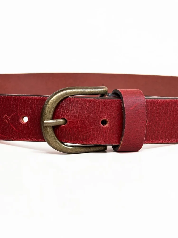 Women's Leather Belt with Antique Brass Buckle (Image 4)