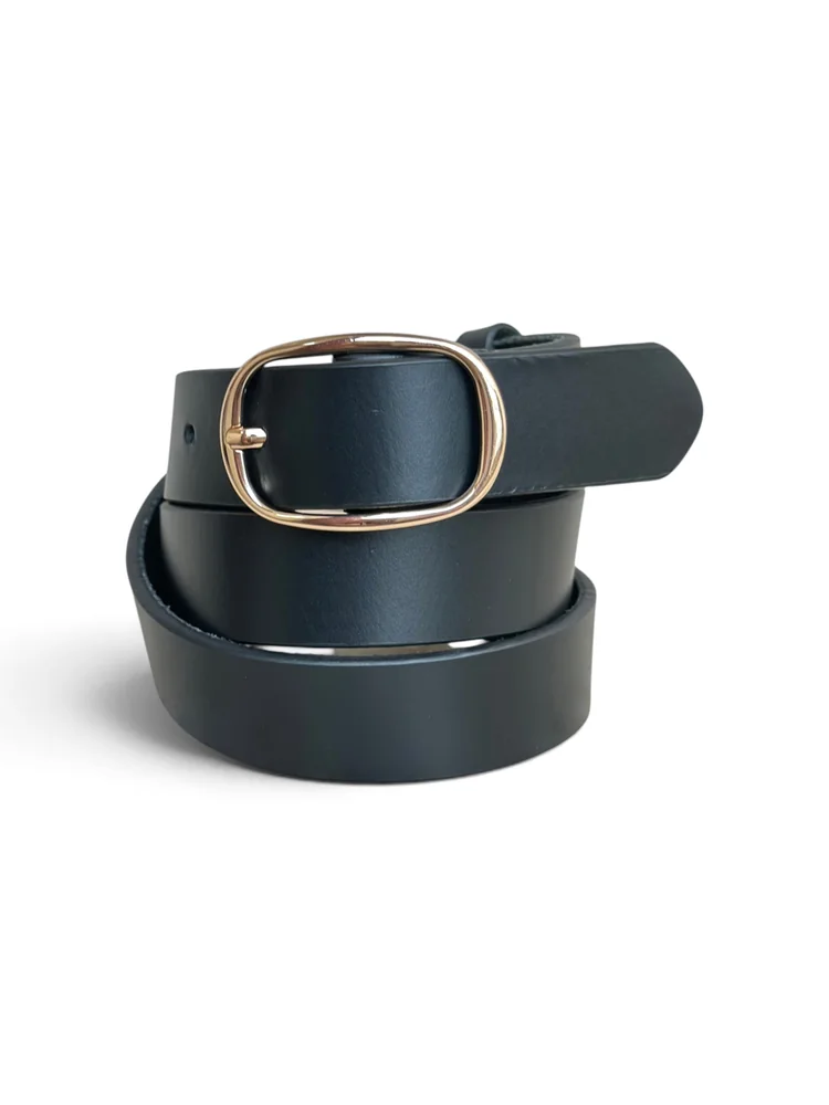 Women's Leather Belt with Gold Oval Buckle (Image 5)