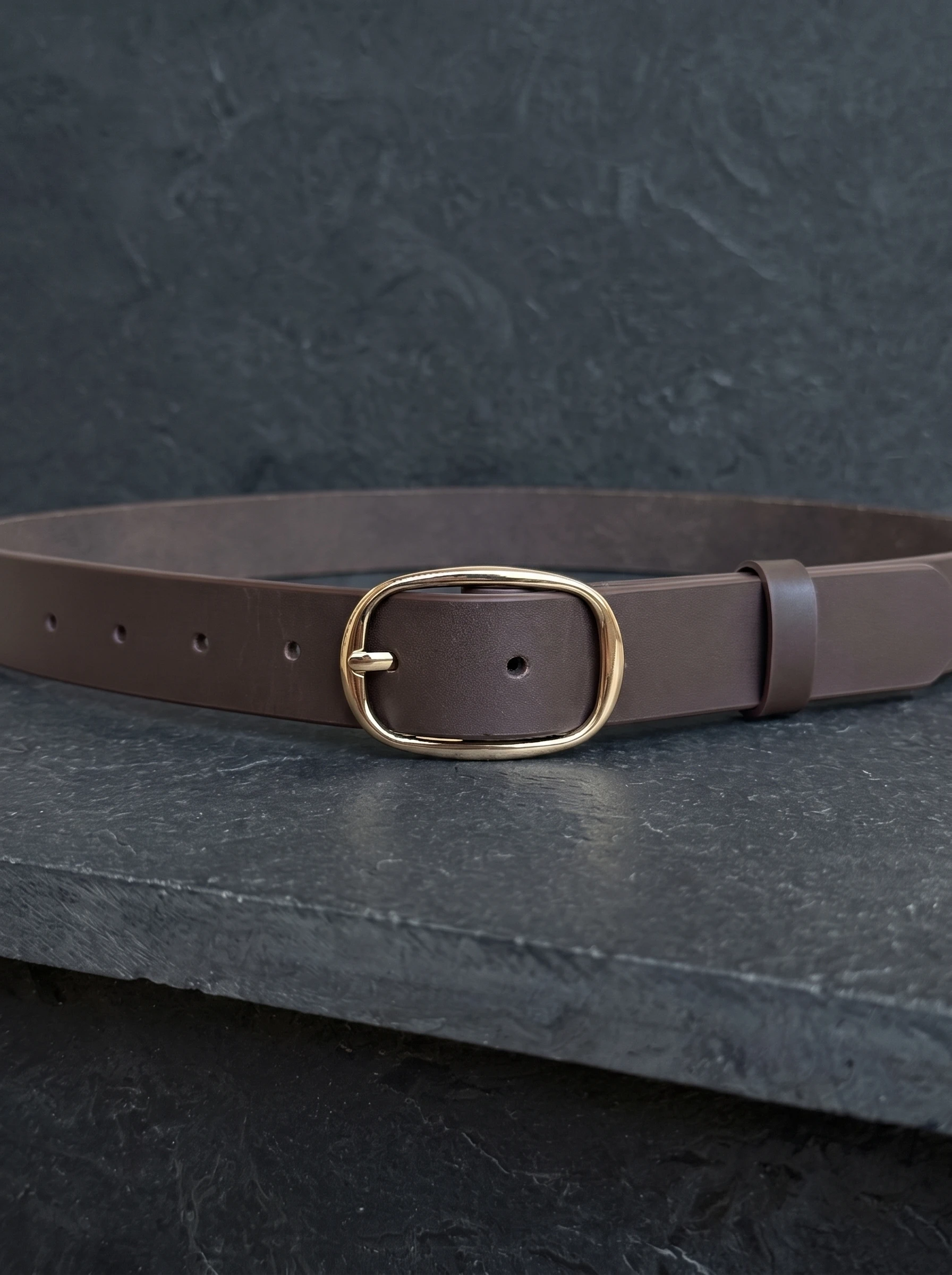 Women's Leather Belt with Gold Oval Buckle