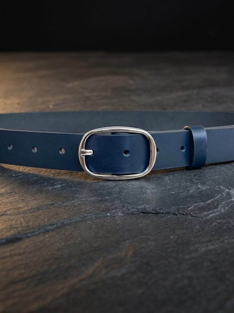 Women's Leather Belt with Gold Oval Buckle