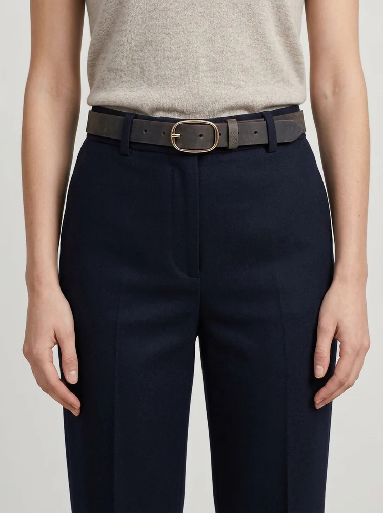 Women's Leather Belt with Gold Oval Buckle (Image 3)