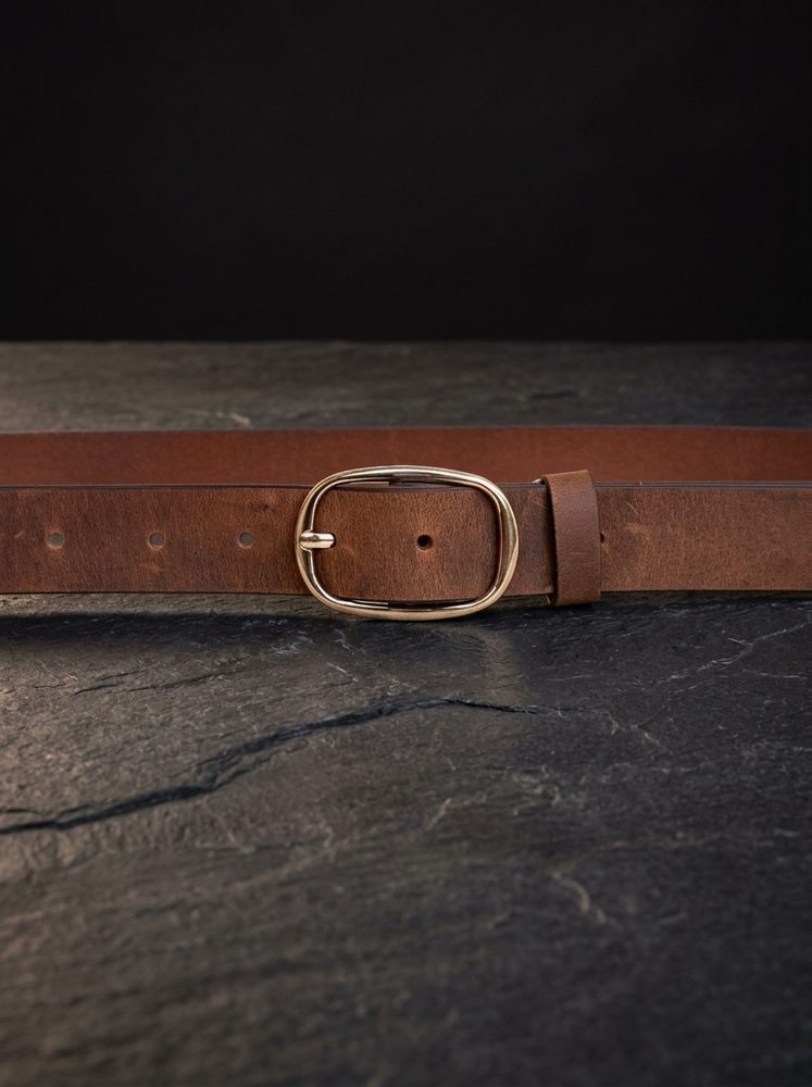 Women's Leather Belt with Gold Oval Buckle