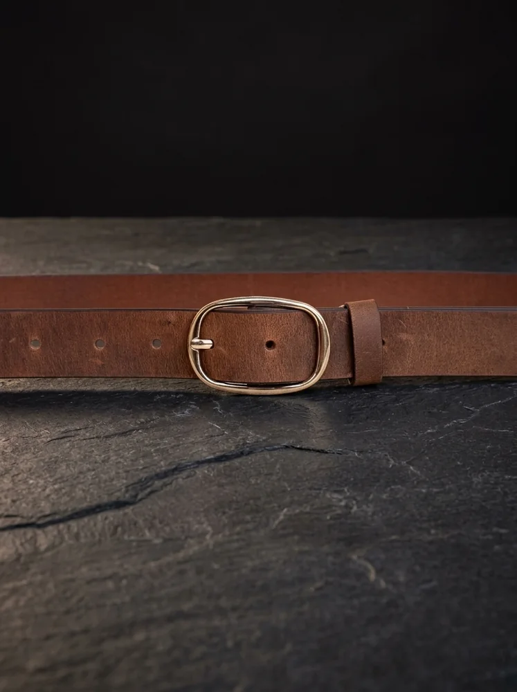 Women's Leather Belt with Gold Oval Buckle