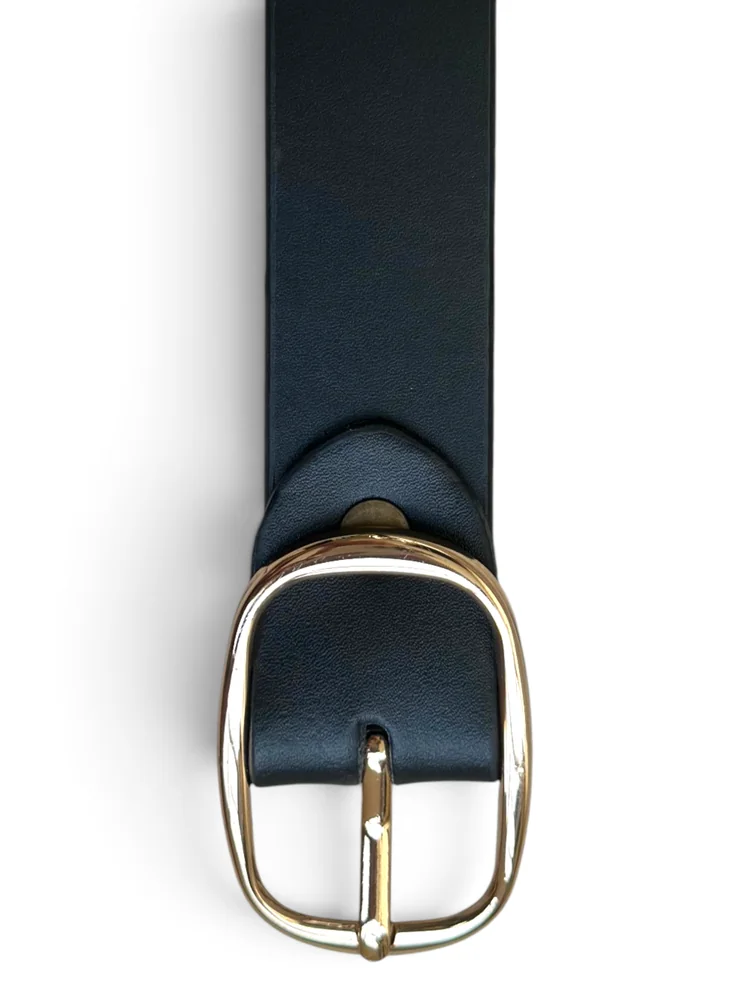 Women's Leather Belt with Gold Oval Buckle (Image 7)