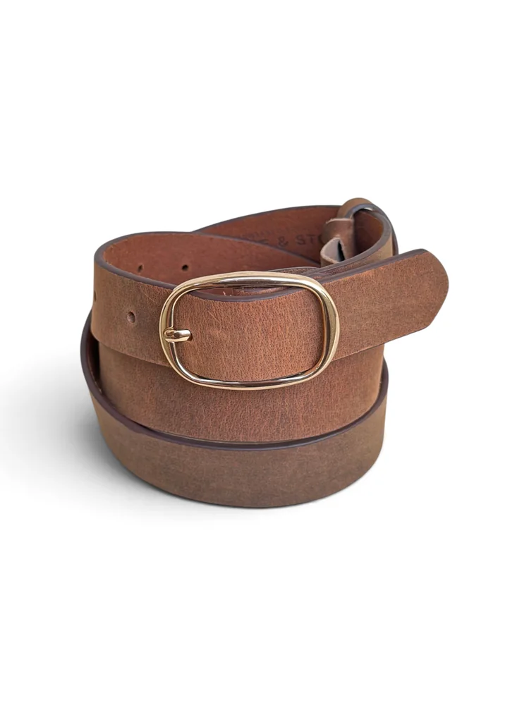 Women's Leather Belt with Gold Oval Buckle (Image 6)