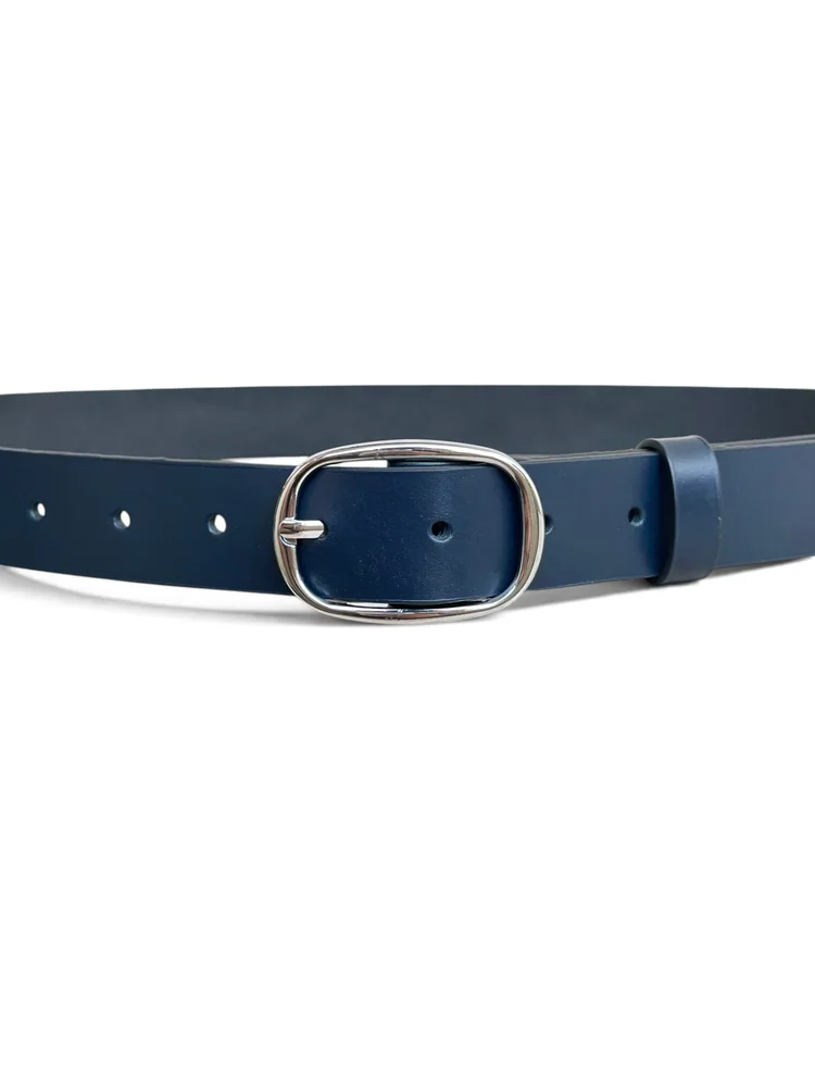 Women's Leather Belt with Gold Oval Buckle (Image 4)