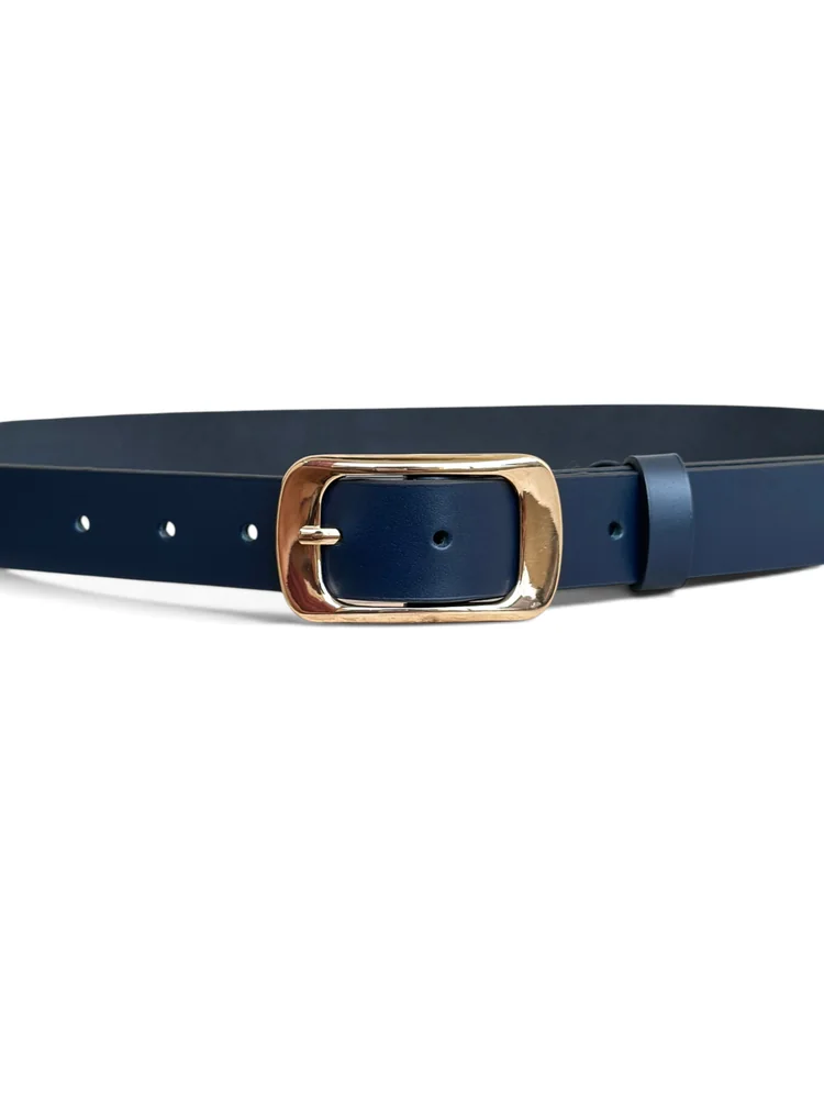 Women's Leather Belt with Gold Rectangular Buckle (Image 4)