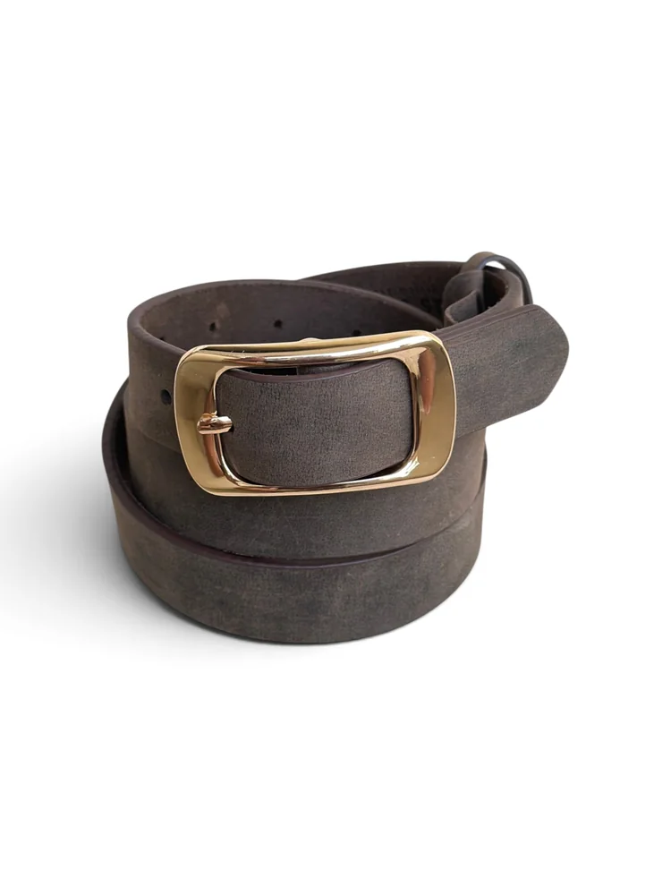 Women's Leather Belt with Gold Rectangular Buckle (Image 6)