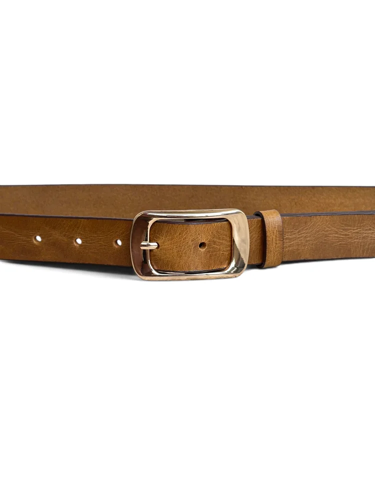 Women's Leather Belt with Gold Rectangular Buckle (Image 4)