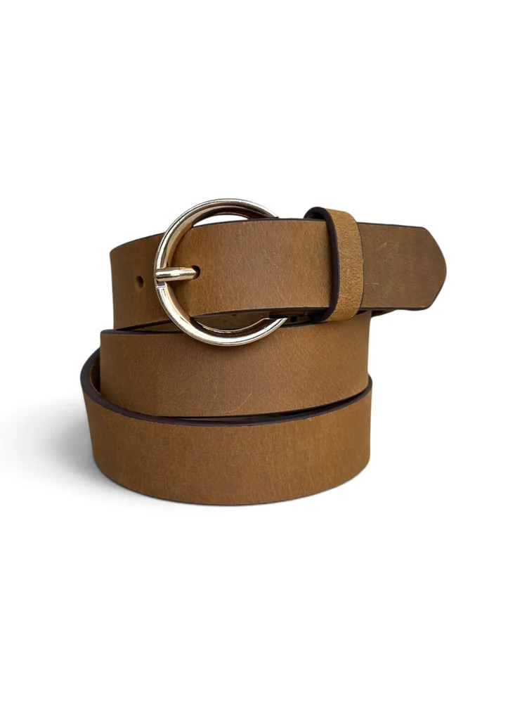 Women's Leather Belt with Gold Round Buckle (Image 5)