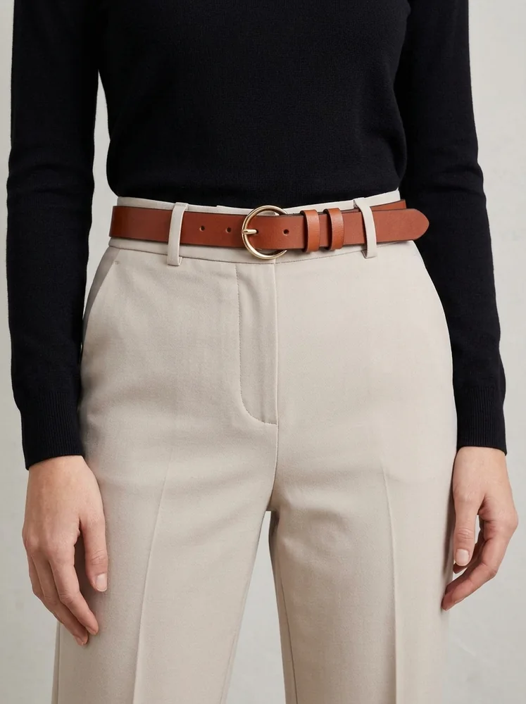 Women's Leather Belt with Gold Round Buckle (Image 3)