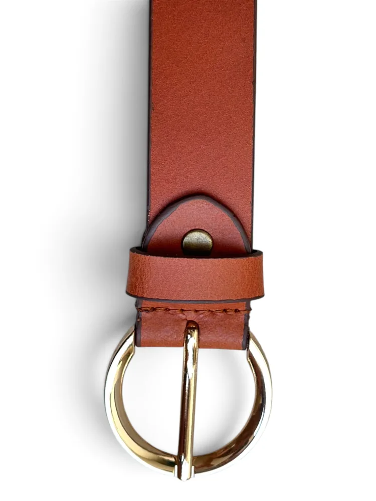 Women's Leather Belt with Gold Round Buckle (Image 7)