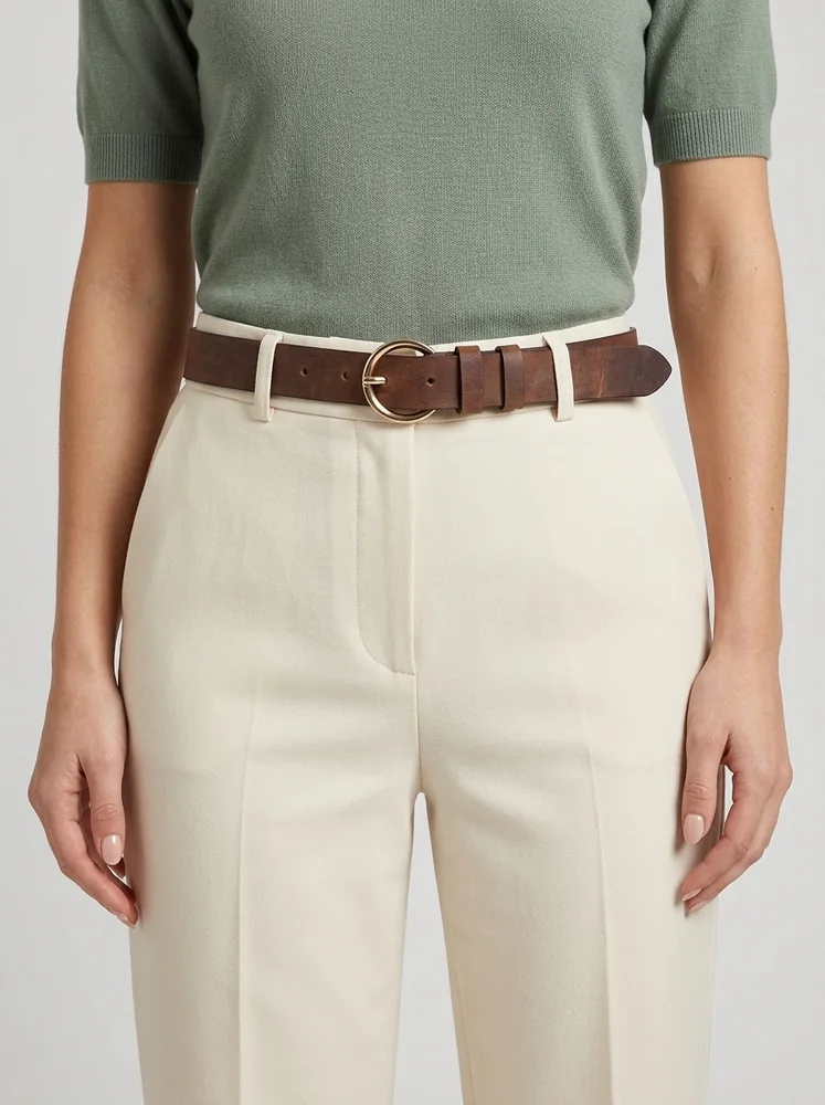 Women's Leather Belt with Gold Round Buckle (Image 3)
