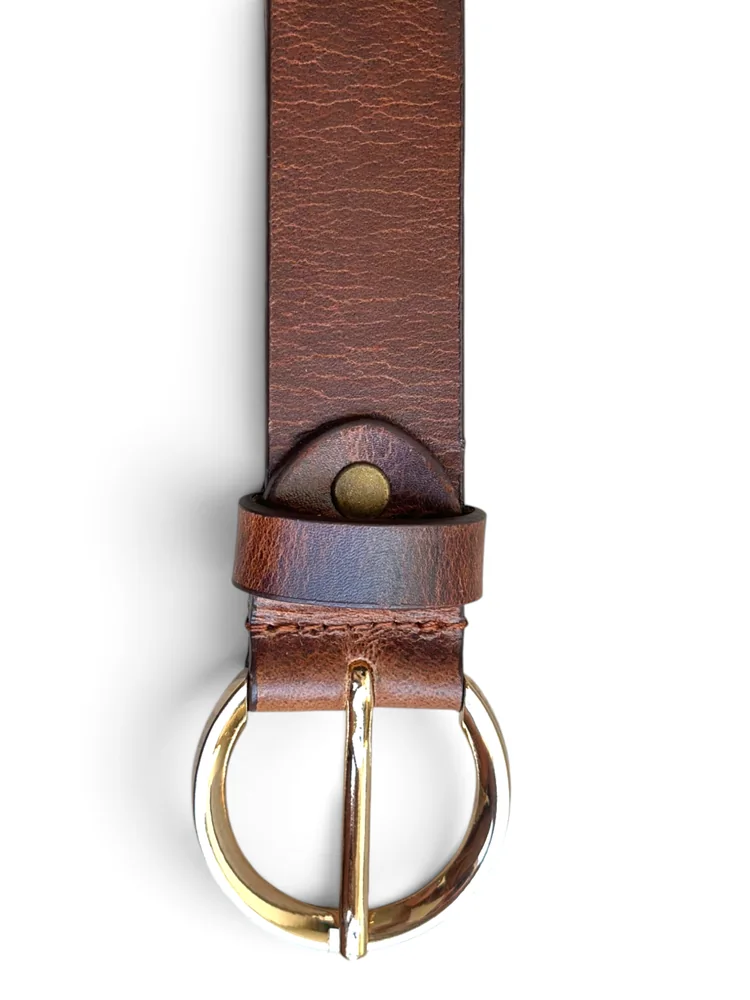 Women's Leather Belt with Gold Round Buckle (Image 7)
