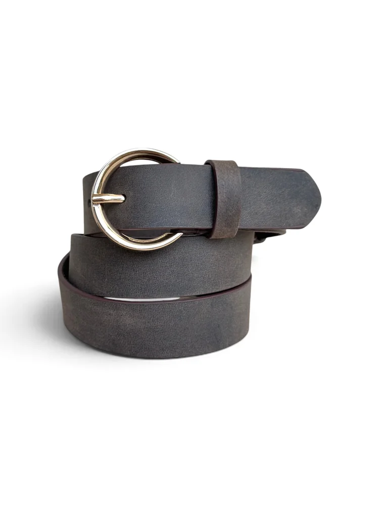 Women's Leather Belt with Gold Round Buckle (Image 5)