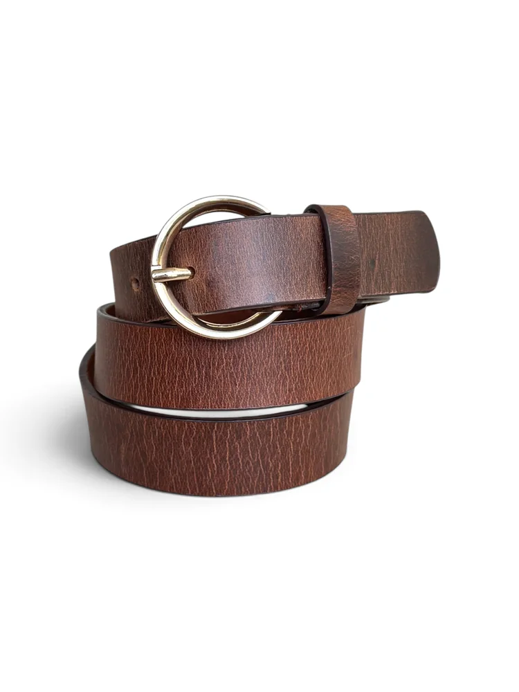 Women's Leather Belt with Gold Round Buckle (Image 5)