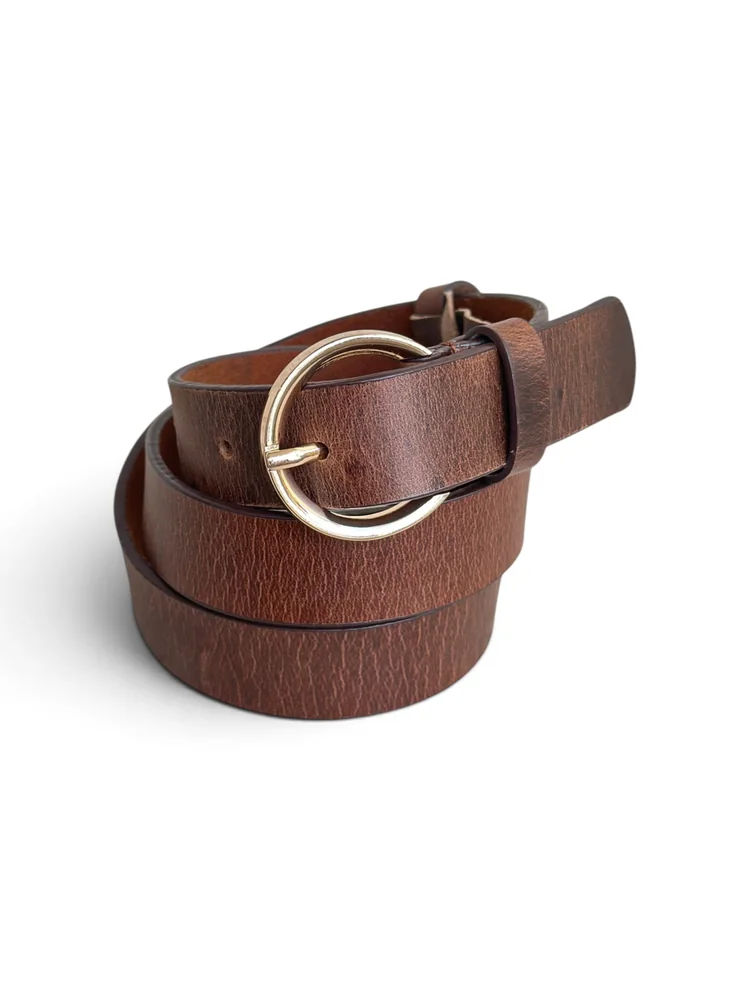Women's Leather Belt with Gold Round Buckle (Image 6)